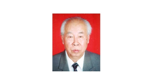崔瑞珍.1980年－1984年任學(xué)校校長(zhǎng)；1984年－1989年任學(xué)校黨委書(shū)記